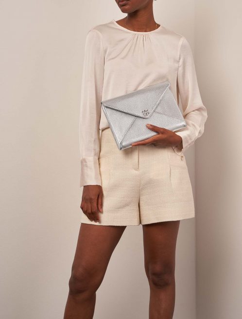 Chanel Clutch onesize Silver Sizes Worn | Sell your designer bag on Saclab.com