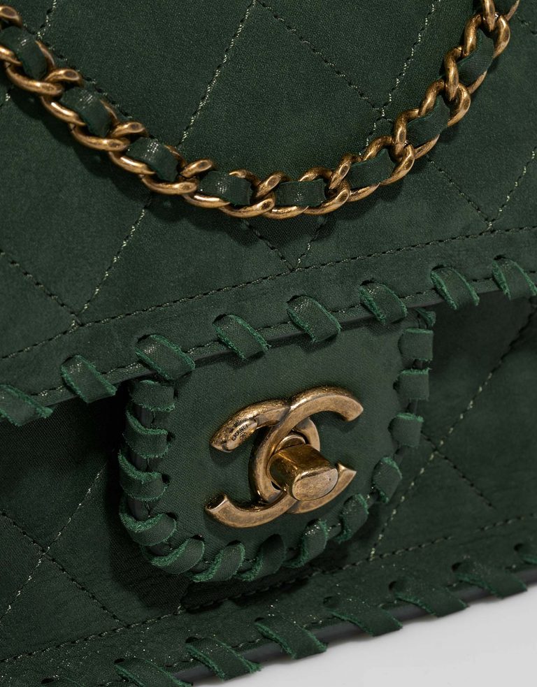 Chanel Timeless Small EmeraldGreen Closing System  | Sell your designer bag on Saclab.com