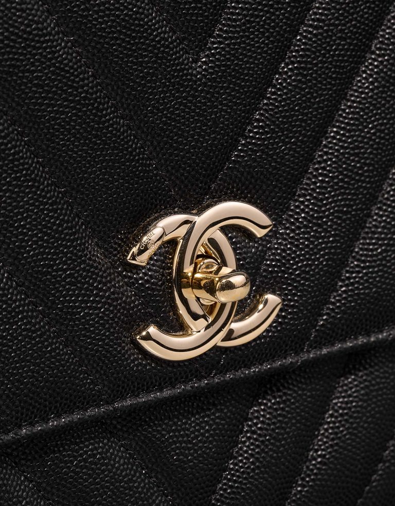 Chanel TimelessHandle Medium Black Closing System  | Sell your designer bag on Saclab.com