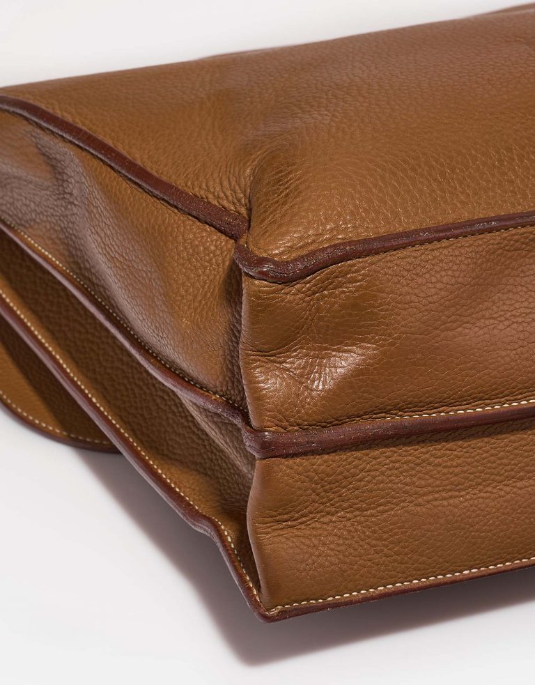 Hermès Depeche 40 Gold signs of wear 1 | Sell your designer bag on Saclab.com