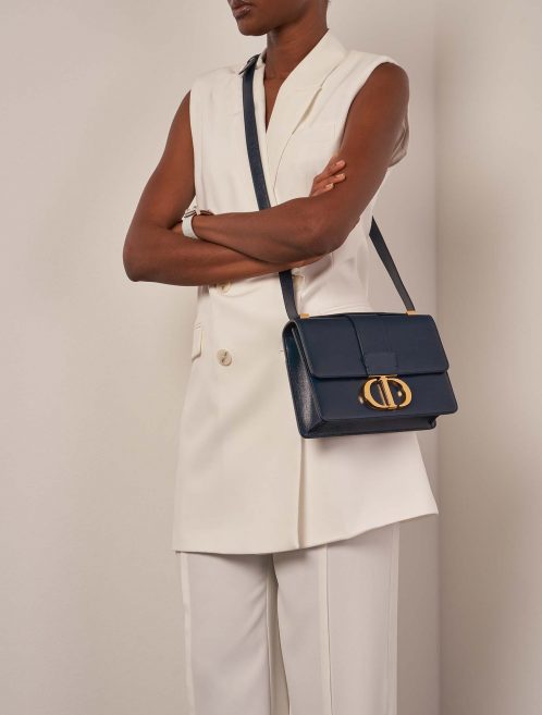 Dior 30Montaigne NavyBlue Sizes Worn | Sell your designer bag on Saclab.com