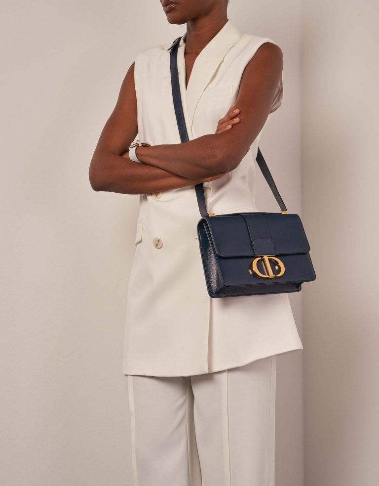 Dior 30Montaigne NavyBlue Front  | Sell your designer bag on Saclab.com