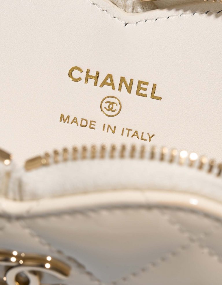 Chanel ClutchWithChain Black-White Logo | Sell your designer bag on Saclab.com