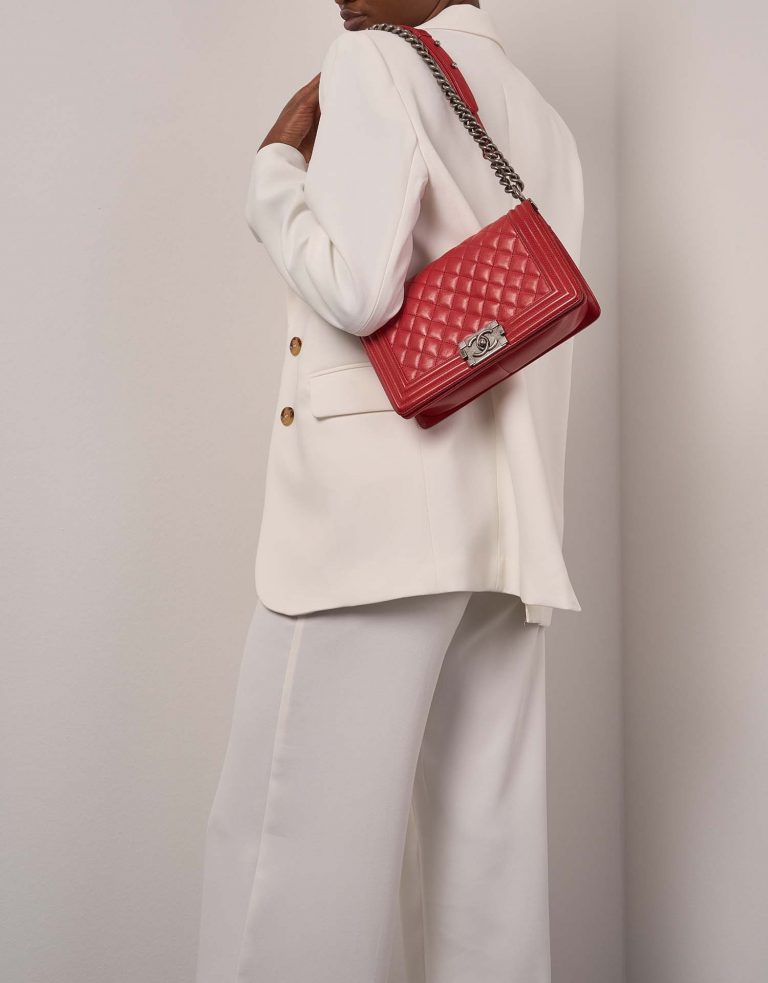 Chanel Boy OldMedium Red 0F | Sell your designer bag on Saclab.com