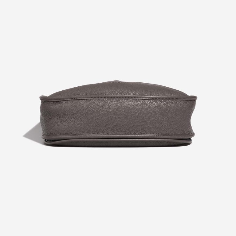 Hermès Evelyne 33 GrisEtain Bottom  | Sell your designer bag on Saclab.com