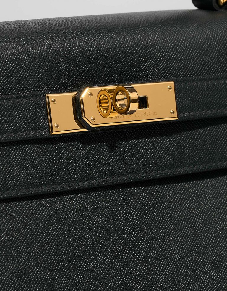 Hermès Kelly 28 VertRousseau Closing System  | Sell your designer bag on Saclab.com