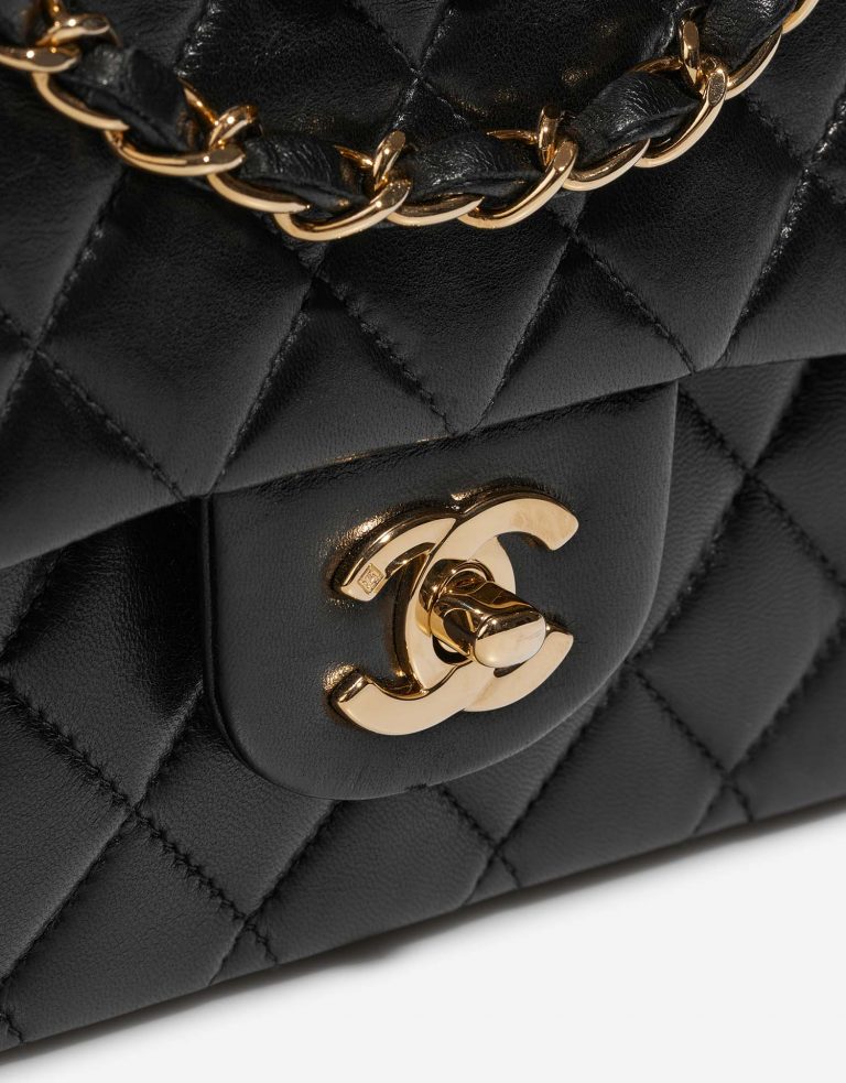 Chanel Timeless Medium Black Closing System  | Sell your designer bag on Saclab.com