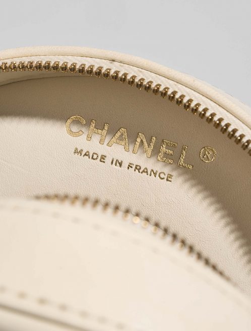 Chanel Cruise19LaPausaLifeSaverRound Black-White Logo  | Sell your designer bag on Saclab.com