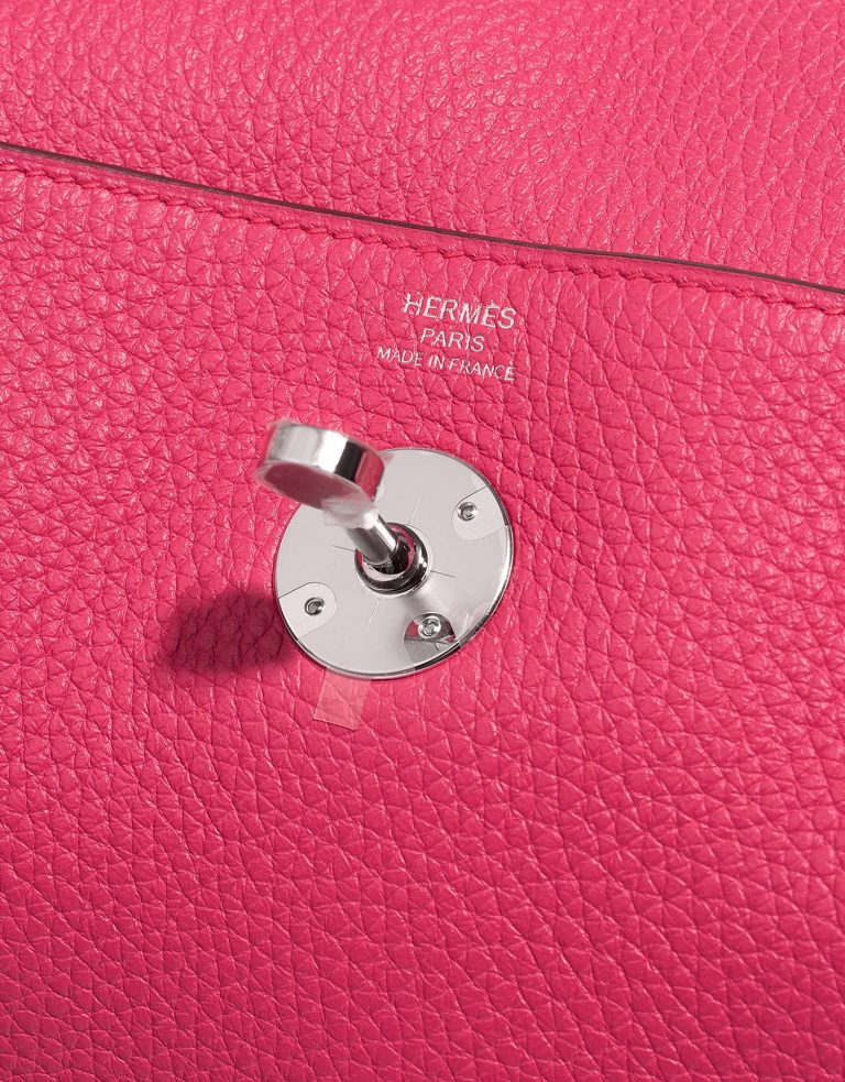 Hermès Lindy 26 RoseExtreme Logo  | Sell your designer bag on Saclab.com