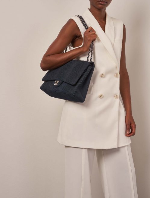 Chanel Timeless Maxi DarkBlue Sizes Worn | Sell your designer bag on Saclab.com