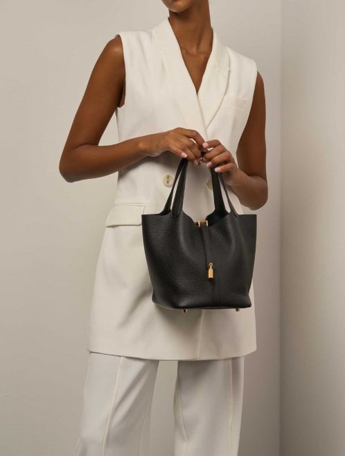 Hermès Picotin 22 Black Sizes Worn | Sell your designer bag on Saclab.com