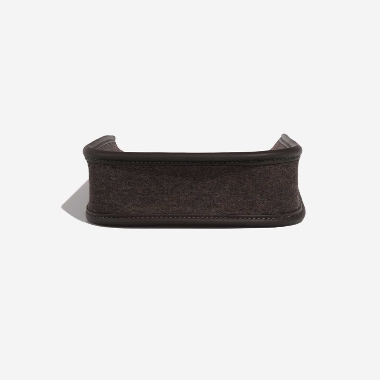 Hermès Evelyne 16 Ebene Bottom  | Sell your designer bag on Saclab.com