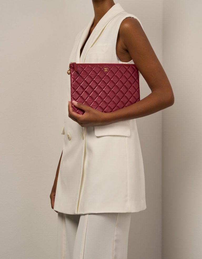 Chanel Timeless Clutch Red Sizes Worn | Sell your designer bag on Saclab.com