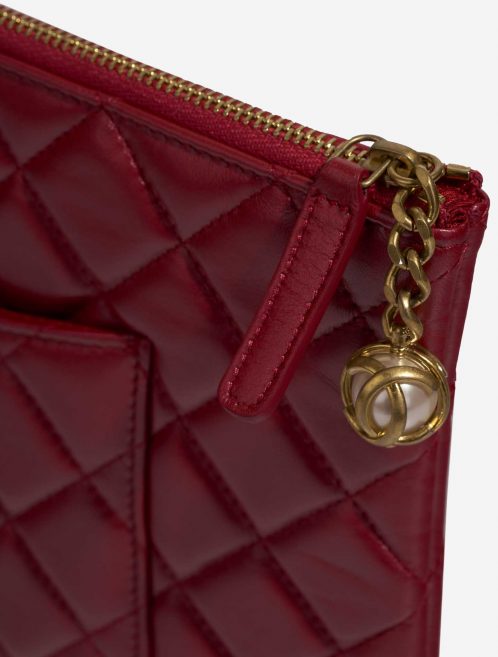 Chanel Timeless Clutch Red Closing System  1 | Sell your designer bag on Saclab.com