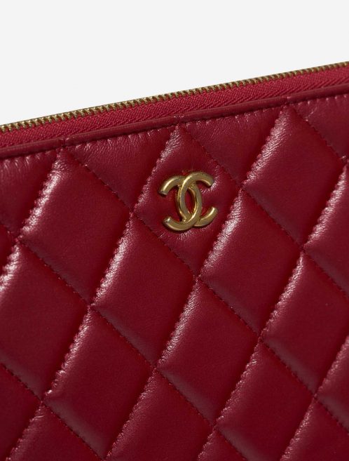 Chanel Timeless Clutch Red Closing System | Sell your designer bag on Saclab.com