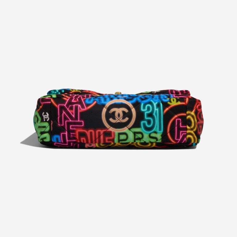 Chanel 19 Large Multicolour Bottom | Sell your designer bag on Saclab.com