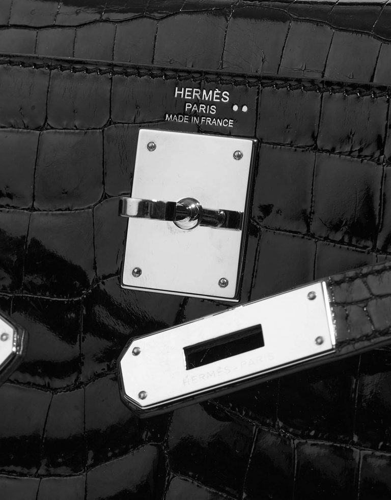 Hermès Kelly 28 Black Logo  | Sell your designer bag on Saclab.com