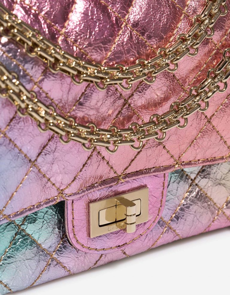Chanel 255Reissue 224 Multicolour Closing System  | Sell your designer bag on Saclab.com