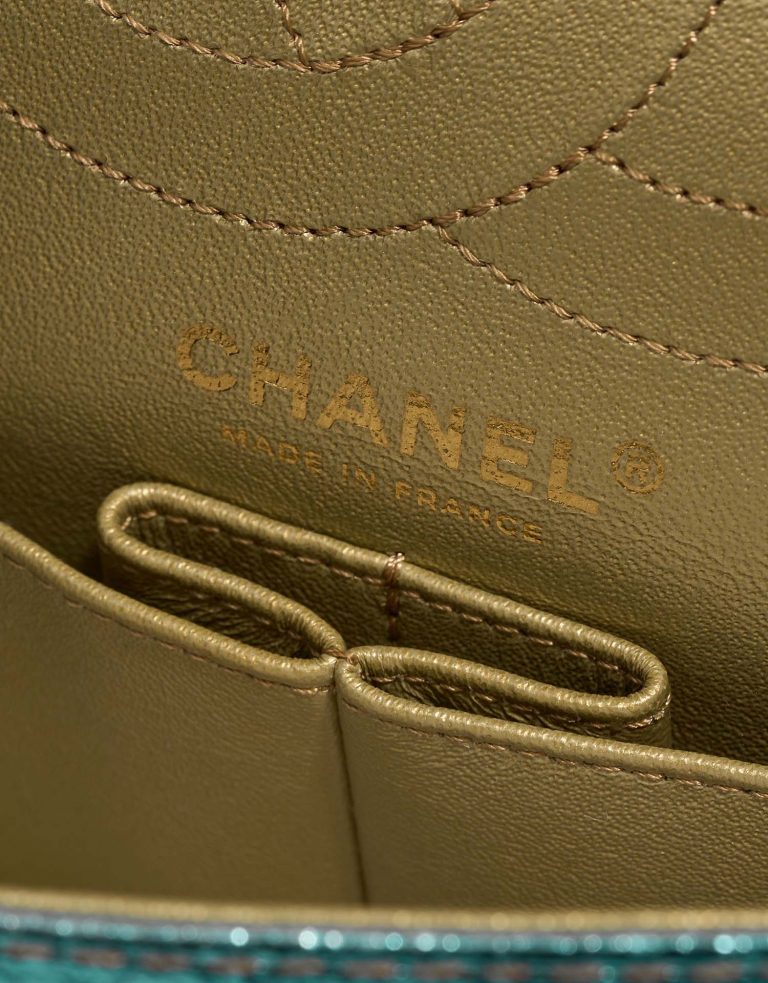 Chanel 255Reissue 224 Multicolour Logo  | Sell your designer bag on Saclab.com