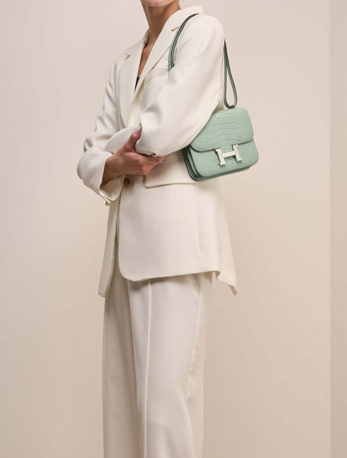 Hermès Constance 18 VertD'Eeau on Model | Sell your designer bag on Saclab.com