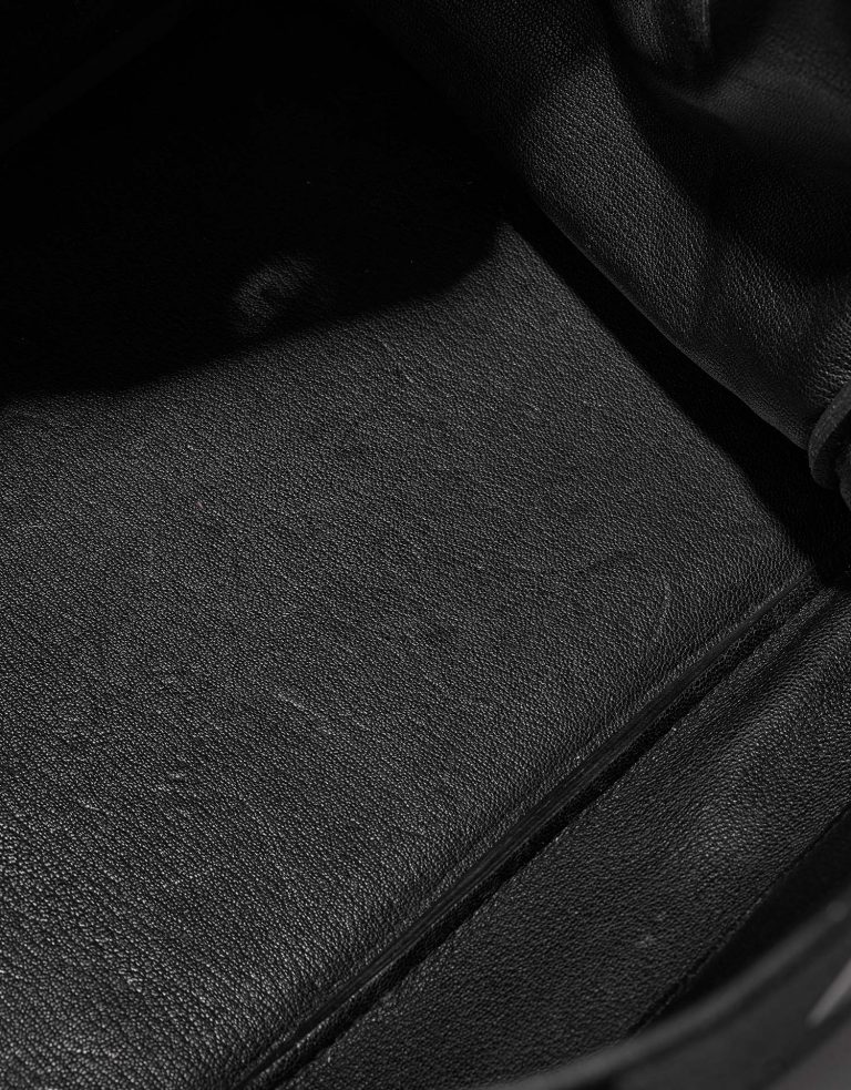 Hermès Birkin 40 Black signs of wear 1 | Sell your designer bag on Saclab.com