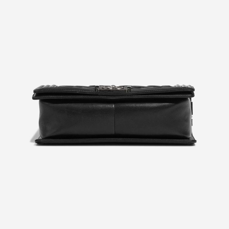 Chanel Boy OldMedium Black Bottom  | Sell your designer bag on Saclab.com