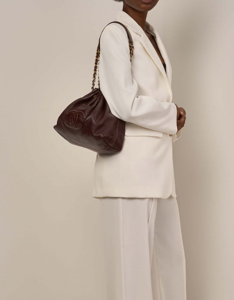 Chanel Drawstring OneSize Brown on Model | Sell your designer bag on Saclab.com