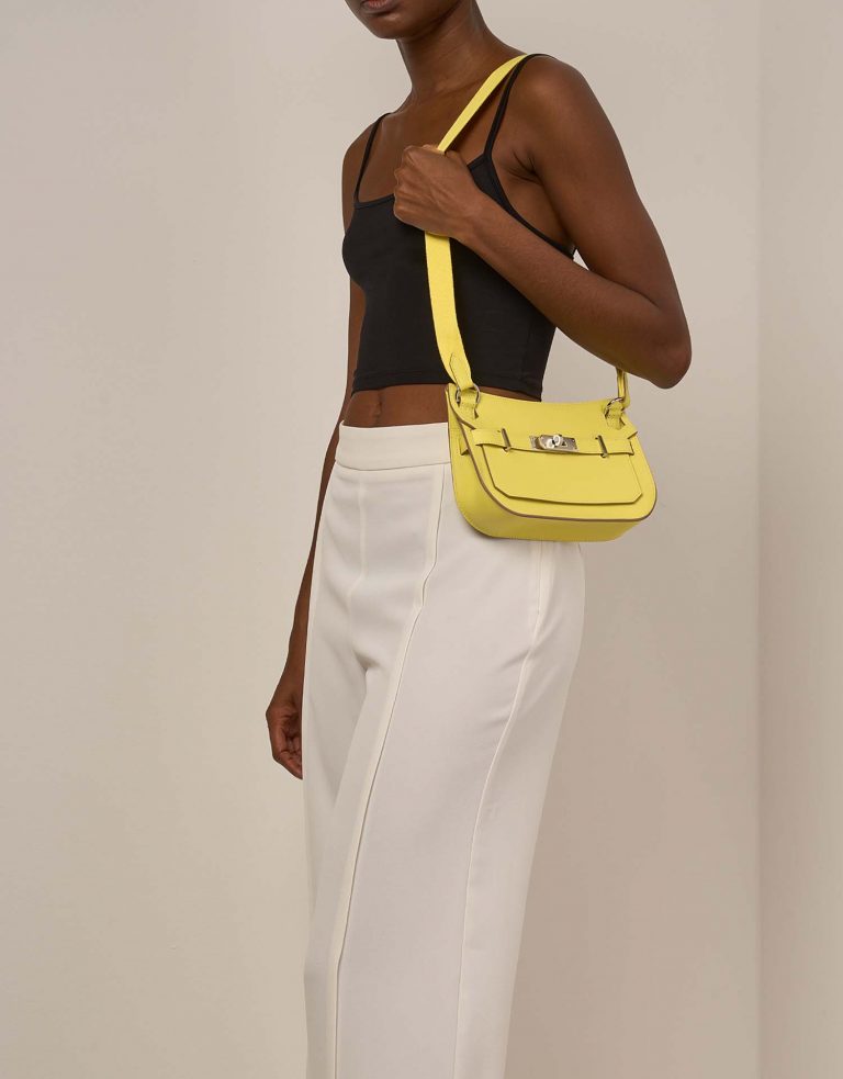 Hermès Jypsiere Mini Lime on Model | Sell your designer bag on Saclab.com