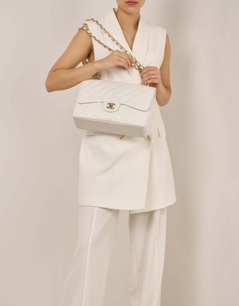 Chanel Timeless Jumbo White on Model | Sell your designer bag on Saclab.com
