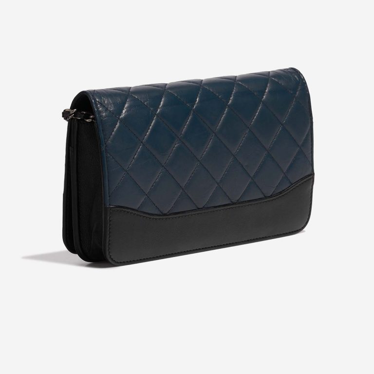 Chanel WalletOnChain Black-Navy Side Back | Sell your designer bag on Saclab.com
