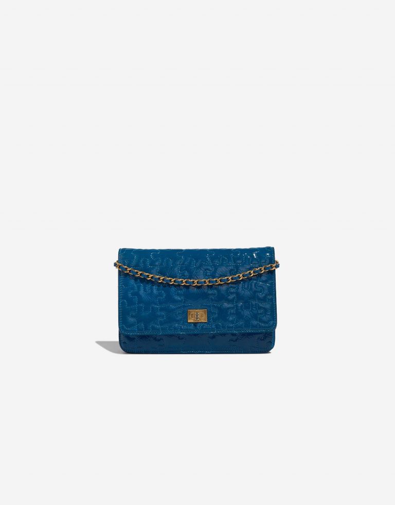 Pre-owned Chanel bag 2.55 Reissue Wallet On Chain Patent Blue Blue | Sell your designer bag on Saclab.com
