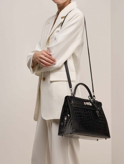 Hermès Strap Black on Model | Sell your designer bag on Saclab.com