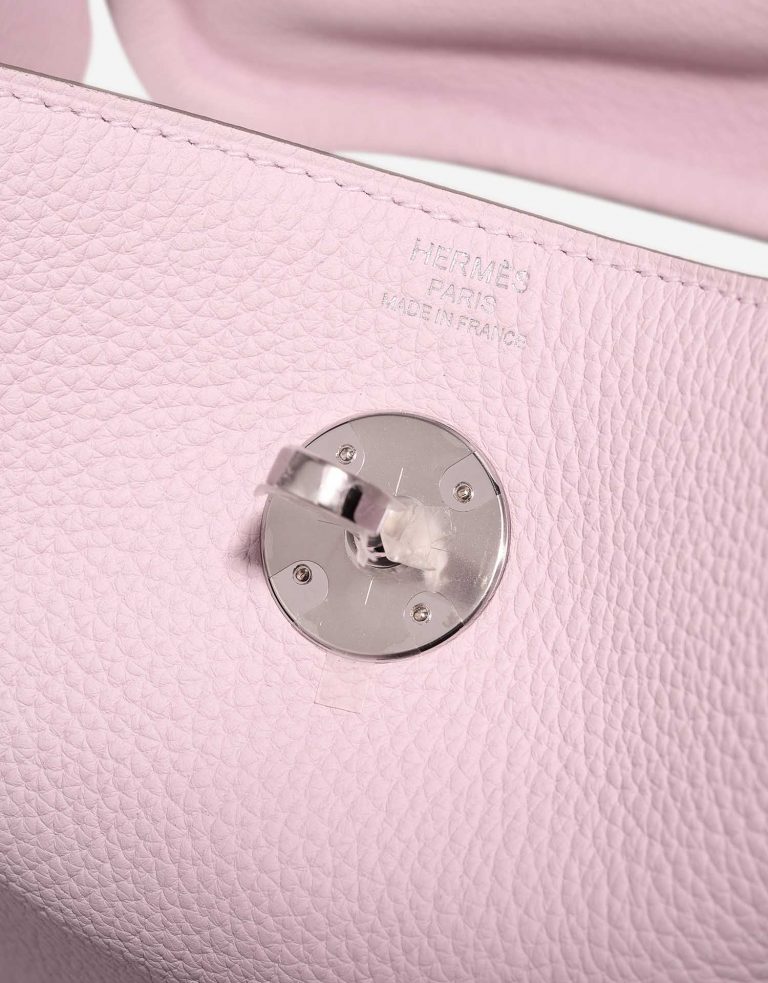 Hermès Lindy 26 MauvePale Logo  | Sell your designer bag on Saclab.com
