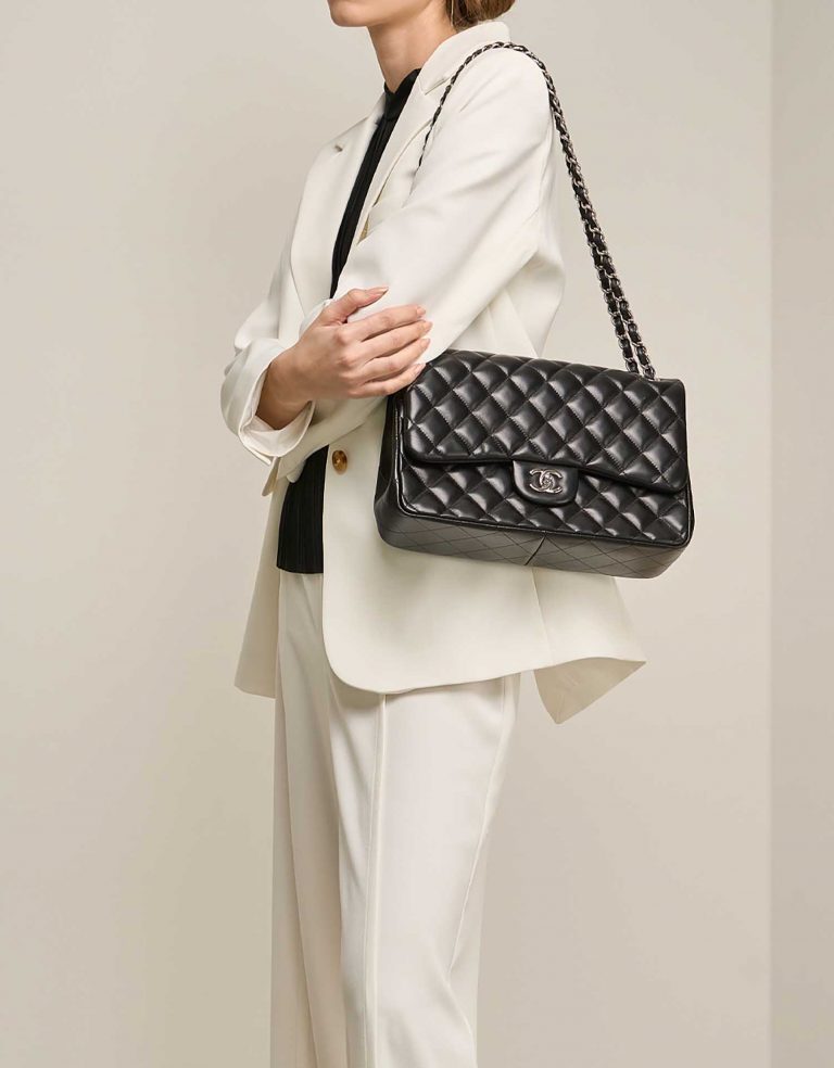 Pre-owned Chanel bag Timeless Jumbo Lamb Black Black | Sell your designer bag on Saclab.com