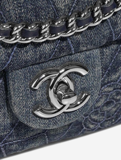 Chanel Timeless Medium Blue Closing System  | Sell your designer bag on Saclab.com