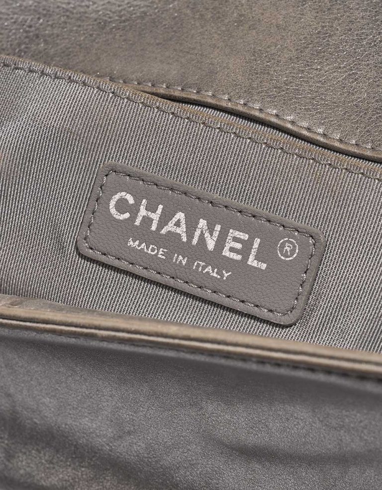 Chanel Boy NewMedium Silver Logo  | Sell your designer bag on Saclab.com