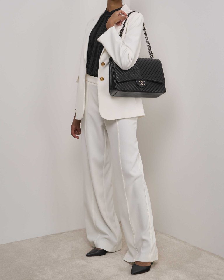 Chanel Timeless Maxi Lamb Black Front | Sell your designer bag