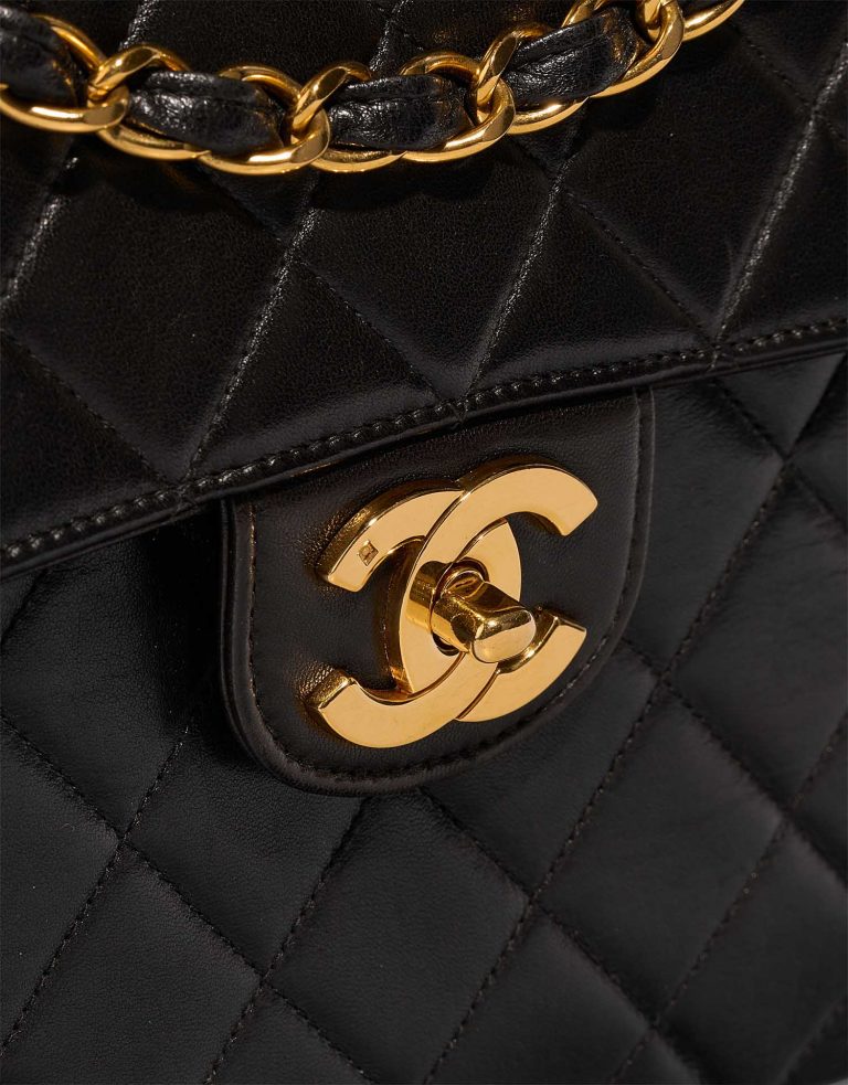 Chanel Timeless Jumbo Black Closing System  | Sell your designer bag on Saclab.com