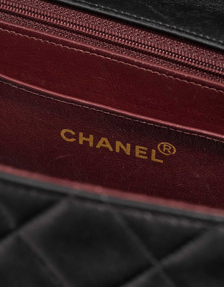 Chanel Timeless Maxi Black Logo  | Sell your designer bag on Saclab.com