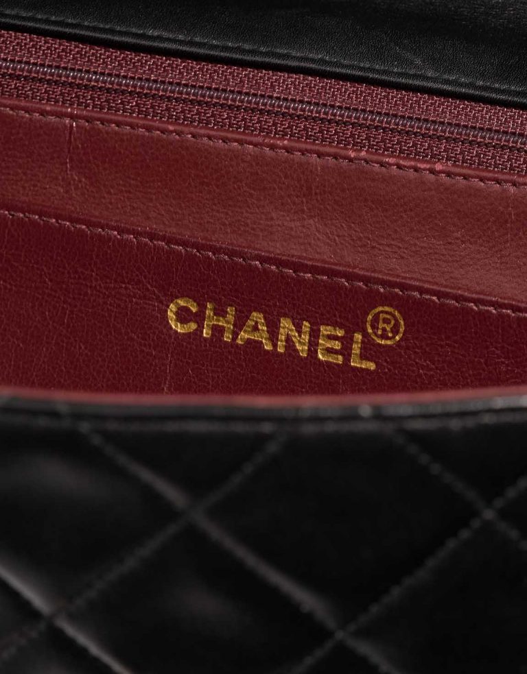 Chanel Timeless Maxi Black Logo  | Sell your designer bag on Saclab.com