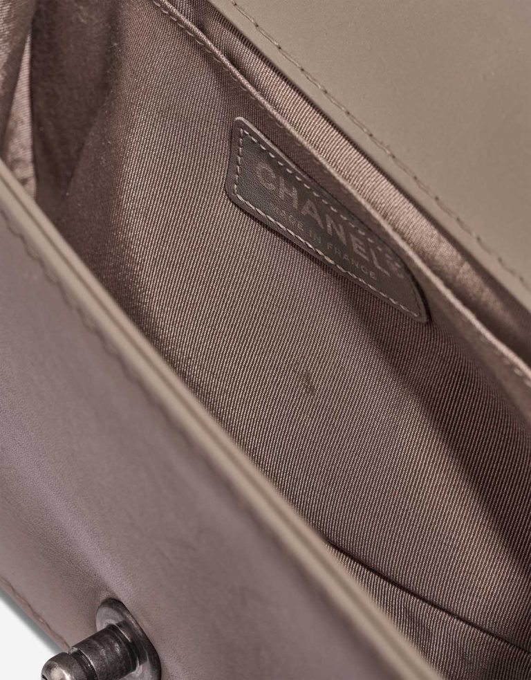 Chanel Boy New Medium Lamb Taupe Signs of wear | Sell your designer bag