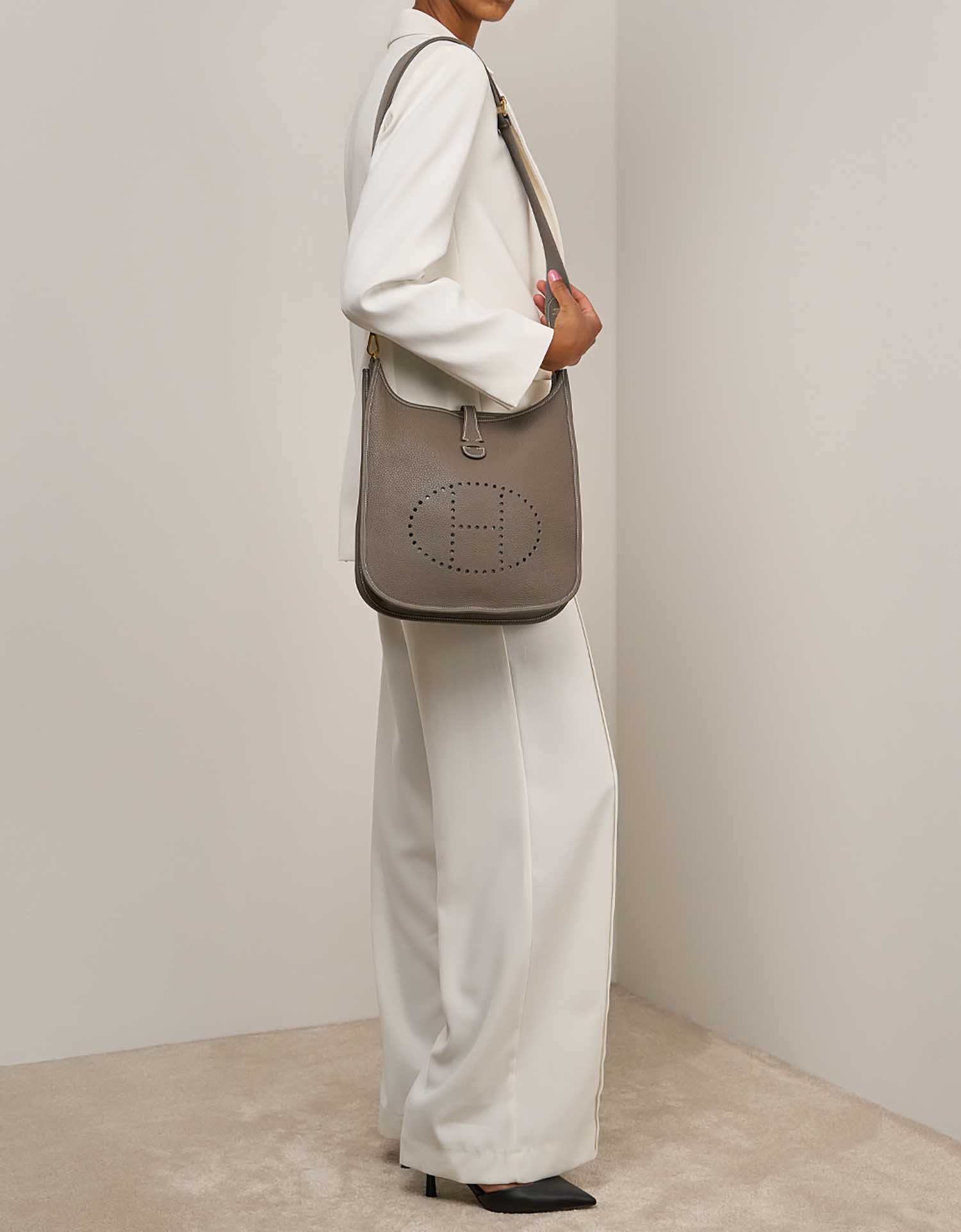 【HERMES】Evelyne 29 PM Etoupe Hermes Evelyne 29 clemence etoupe GHW stamp D