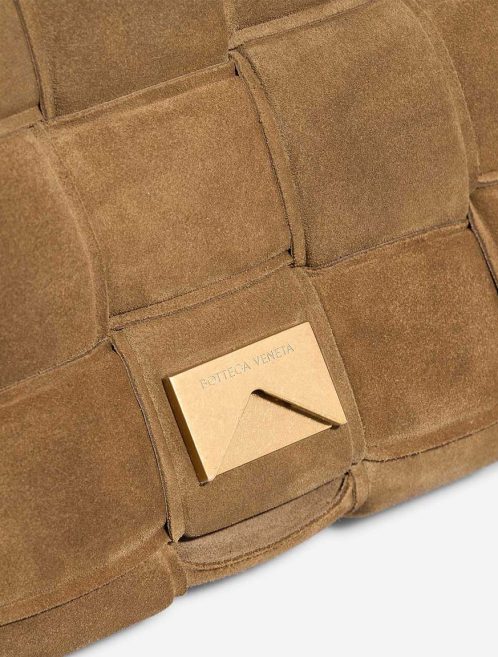 Bottega Veneta Cassette Suede Brown Closing System | Sell your designer bag