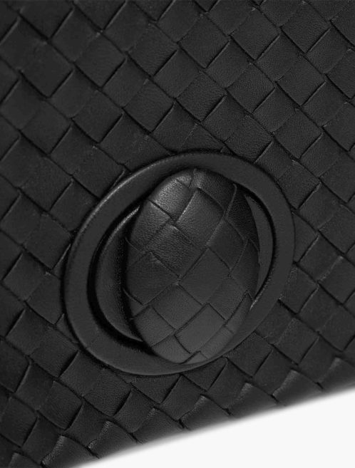 Bottega Veneta Clutch Calf Black Closing System | Sell your designer bag