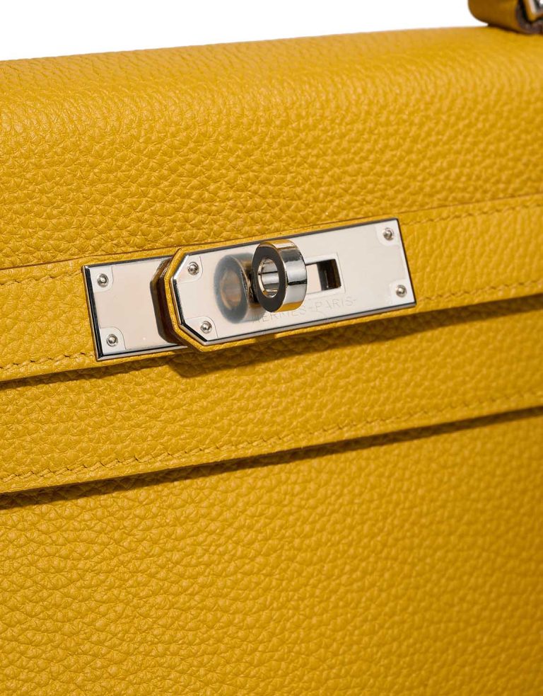 Hermès Kelly 28 Togo Jaune Ambre Closing System | Sell your designer bag