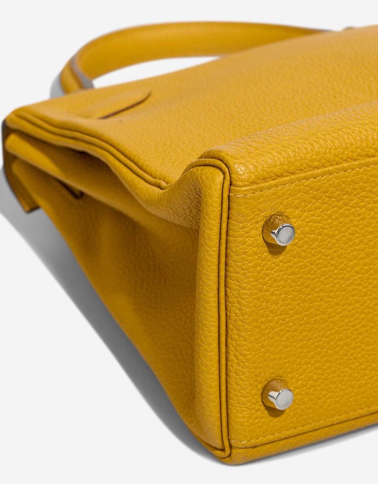 Hermès Kelly 28 Togo Jaune Ambre Signs of wear | Sell your designer bag
