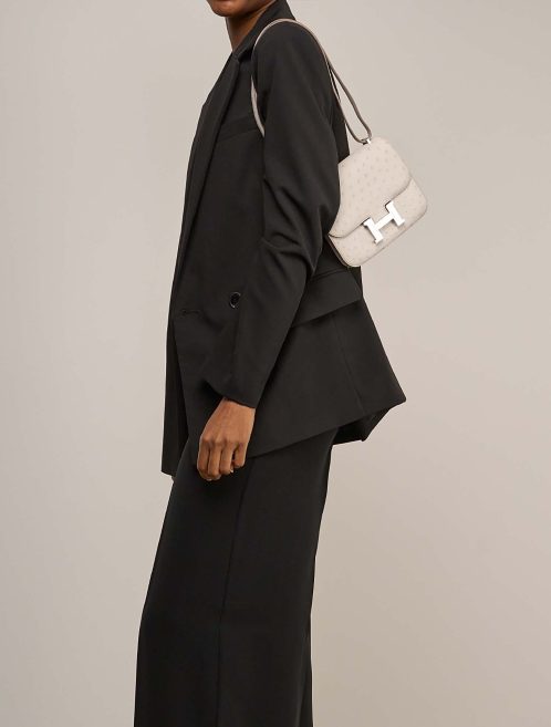 Hermès Constance 18 Ostrich Béton on Model | Sell your designer bag