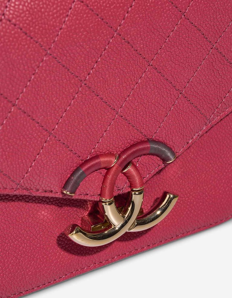Chanel Flap Bag Handle Medium Caviar Pink Closing System | Sell your designer bag