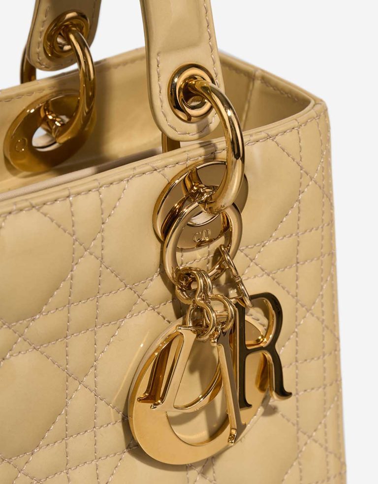 Dior Lady Medium Patent Beige Closing System | Sell your designer bag