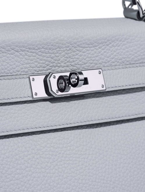 Hermès Kelly 32 Clémence Bleu Pâle Closing System | Sell your designer bag